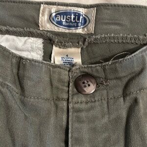 Austin Women’s Capris